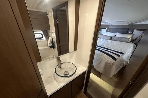 Sea Ray 400 Sundancer image