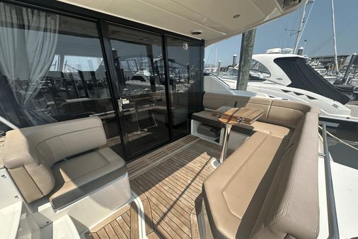 Sea Ray 400 Sundancer image