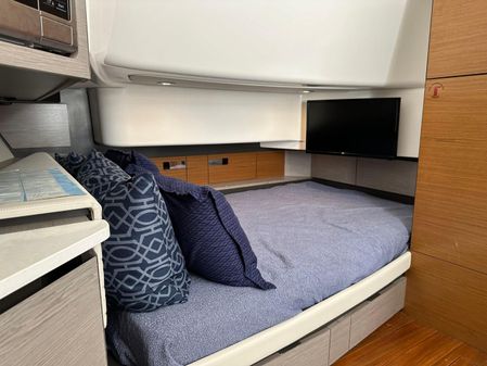 Tiara Yachts 43 LS image