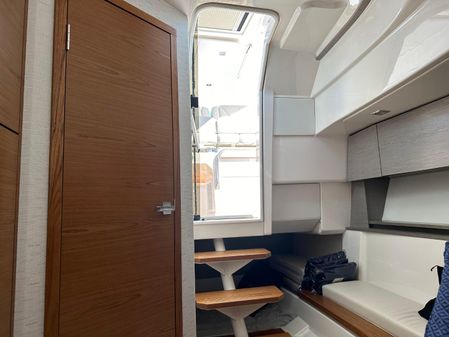 Tiara Yachts 43 LS image