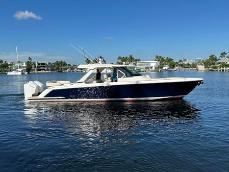 Tiara Yachts 43 LS image