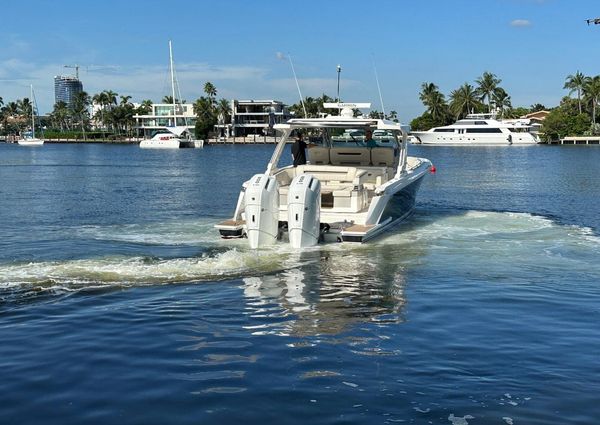 Tiara Yachts 43 LS image