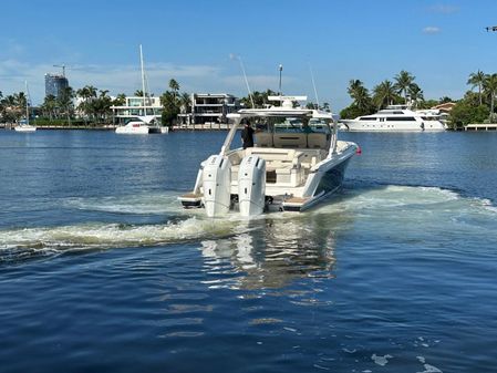 Tiara Yachts 43 LS image