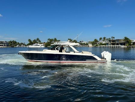 Tiara Yachts 43 LS image