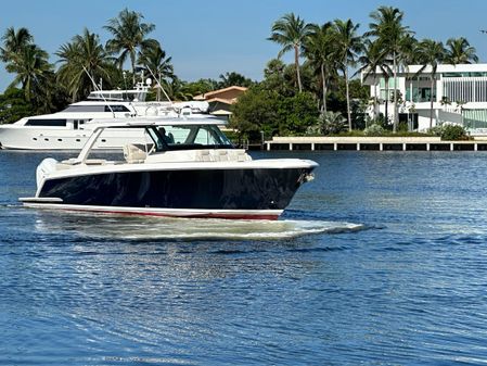 Tiara Yachts 43 LS image