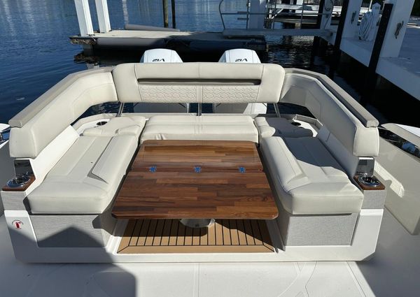 Tiara Yachts 43 LS image