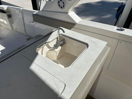 Tiara Yachts 43 LS image