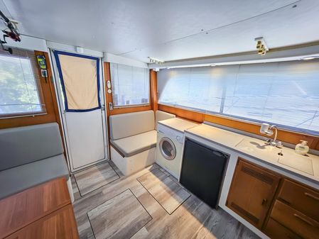 Cabo 35 Flybridge Sportfisher image