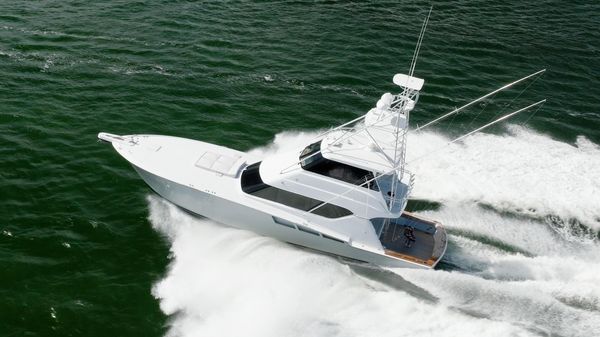 Hatteras 60 Convertible image