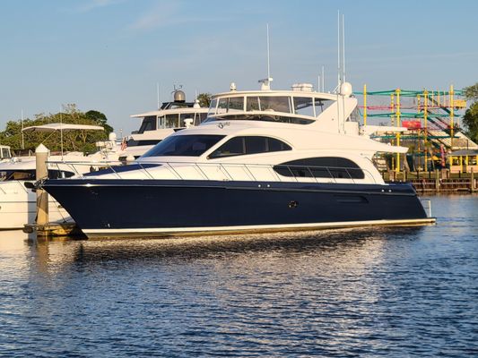 Hatteras 64 Motor Yacht - main image