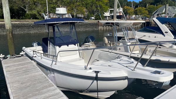 Boston Whaler Center Console Outrage