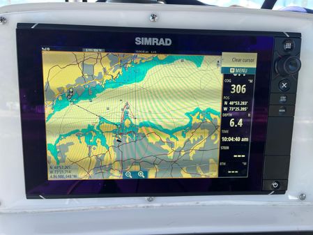 Boston Whaler Center Console Outrage image
