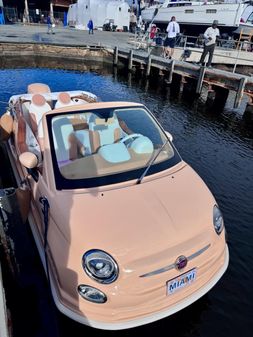 Fiat 500 Car Offshore image