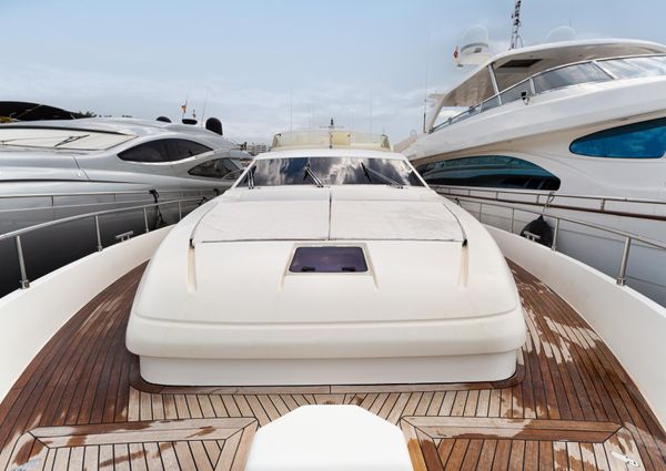 Ferretti Yachts 810 image
