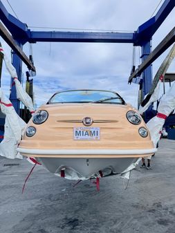 Fiat 500 Car Offshore image