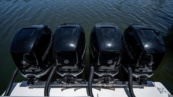 Nor-Tech 392 Super Fish Center Console image