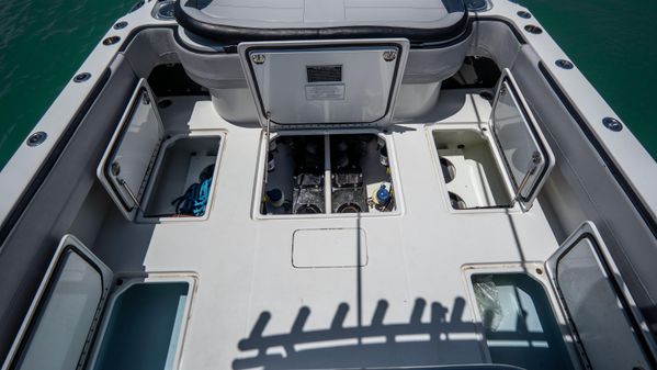 Nor-Tech 392 Super Fish Center Console image