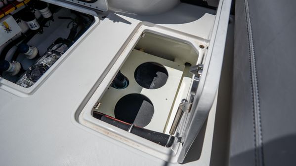 Nor-tech 392-SUPER-FISH-CENTER-CONSOLE image