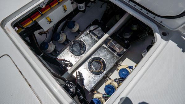 Nor-Tech 392 Super Fish Center Console image