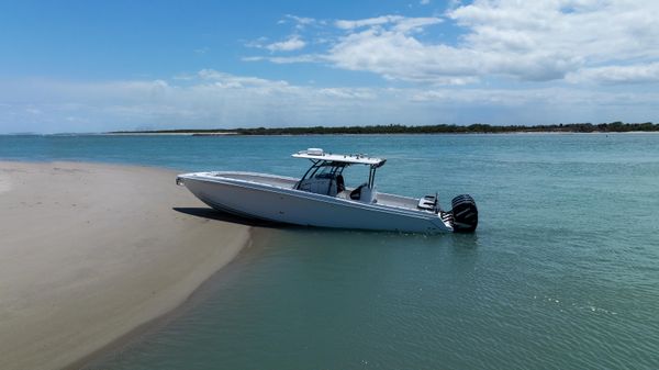 Nor-Tech 392 Super Fish Center Console image