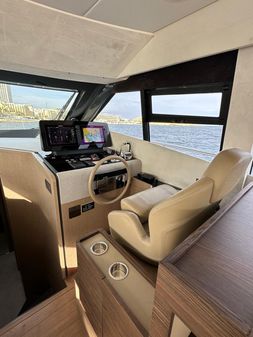 Ferretti Yachts 500 image