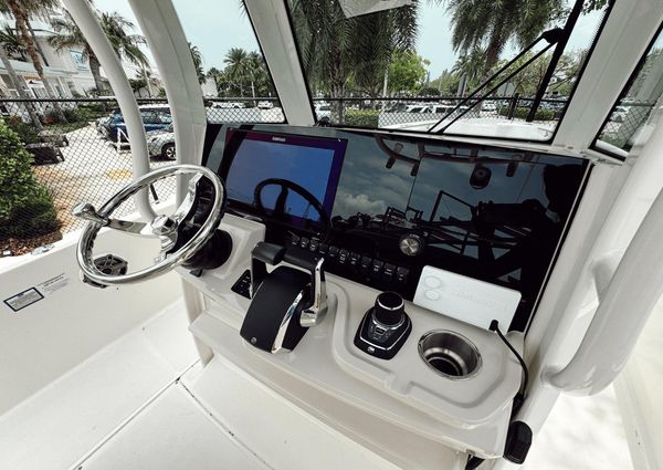 Boston Whaler 280 Dauntless image