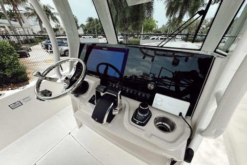 Boston Whaler 280 Dauntless image