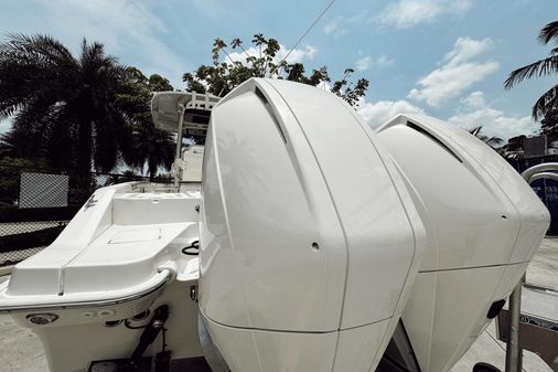 Boston Whaler 280 Dauntless image