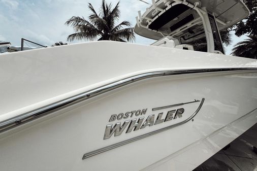 Boston Whaler 280 Dauntless image