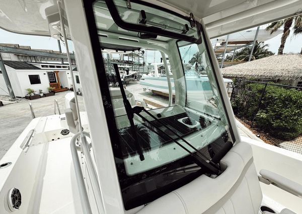 Boston Whaler 280 Dauntless image