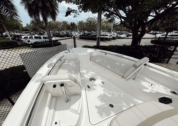 Boston Whaler 280 Dauntless image