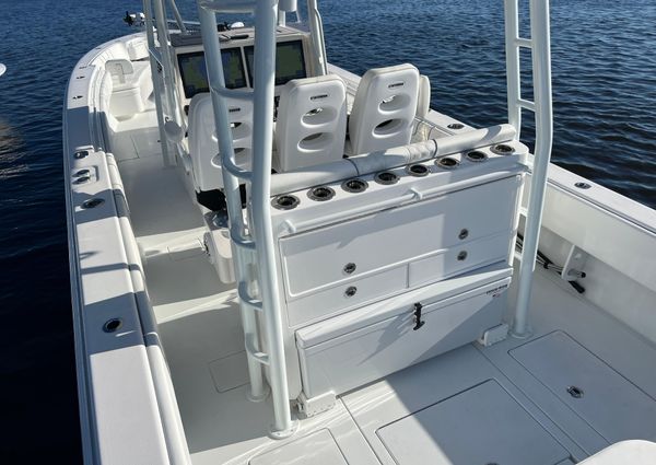 Contender 39-ST-CENTER-CONSOLE image