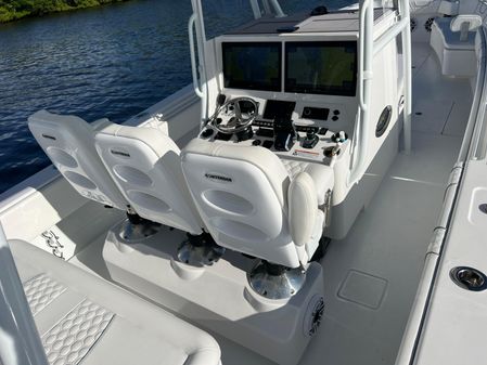 Contender 39-ST-CENTER-CONSOLE image