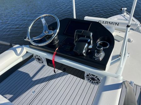 Contender 39-ST-CENTER-CONSOLE image