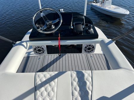 Contender 39-ST-CENTER-CONSOLE image