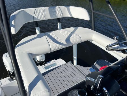 Contender 39-ST-CENTER-CONSOLE image