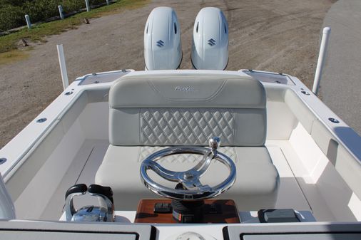 Front Runner 26 Center Console image