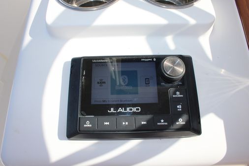 Front Runner 26 Center Console image