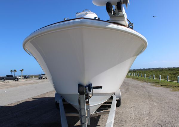 Front Runner 26 Center Console image