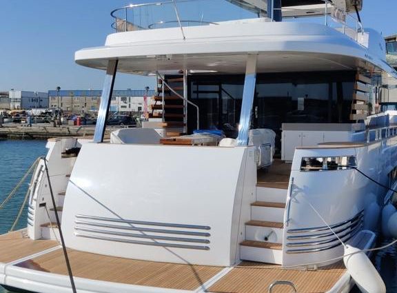 Azimut Magellano 25M image