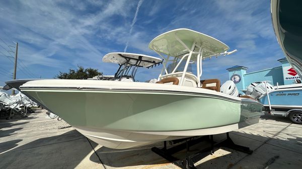 Pioneer 202 Islander