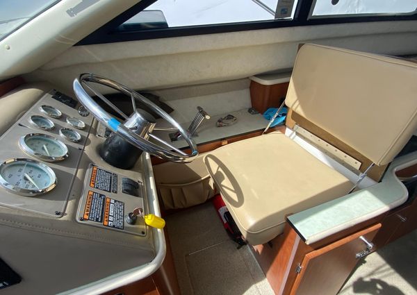 Bayliner 288-COMMAND-BRIDGE image