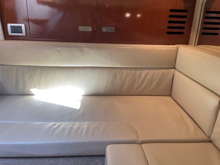 Sea Ray 370 Sundancer image