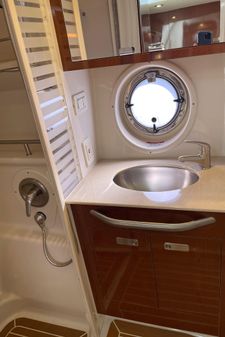 Sea Ray 370 Sundancer image