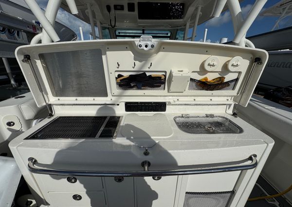 Boston Whaler 370 Outrage image