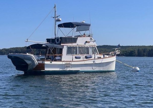 Grand-banks 32-FLYBRIDGE-TRAWLER-HULL-683 image