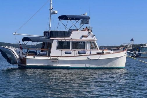 Grand-banks 32-FLYBRIDGE-TRAWLER-HULL-683 image