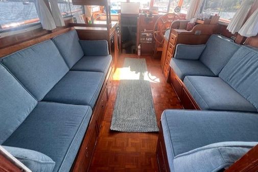 Grand-banks 32-FLYBRIDGE-TRAWLER-HULL-683 image