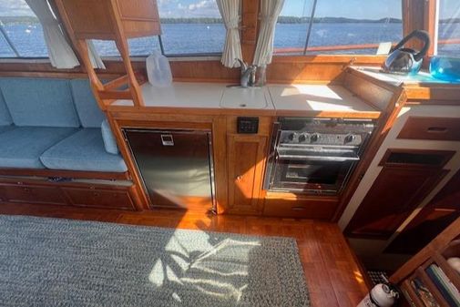 Grand-banks 32-FLYBRIDGE-TRAWLER-HULL-683 image