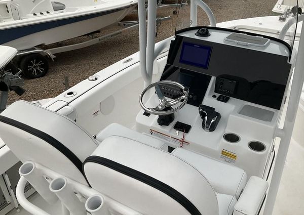 Sea-pro 202-CENTER-CONSOLE image